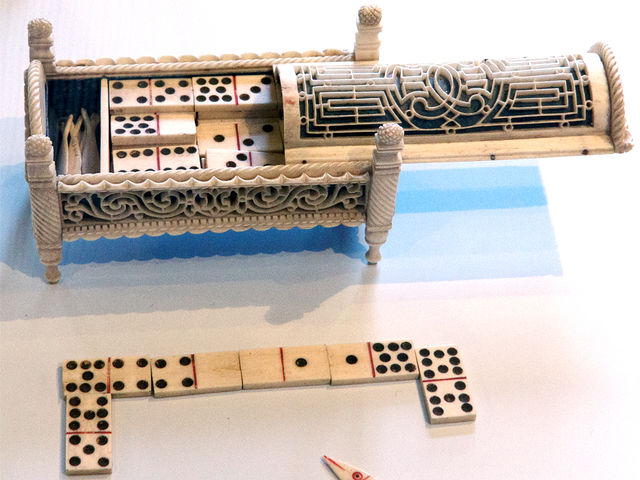 Domino, Spiel, Anleitung und Bewertung auf Alle Brettspiele bei spielen.de