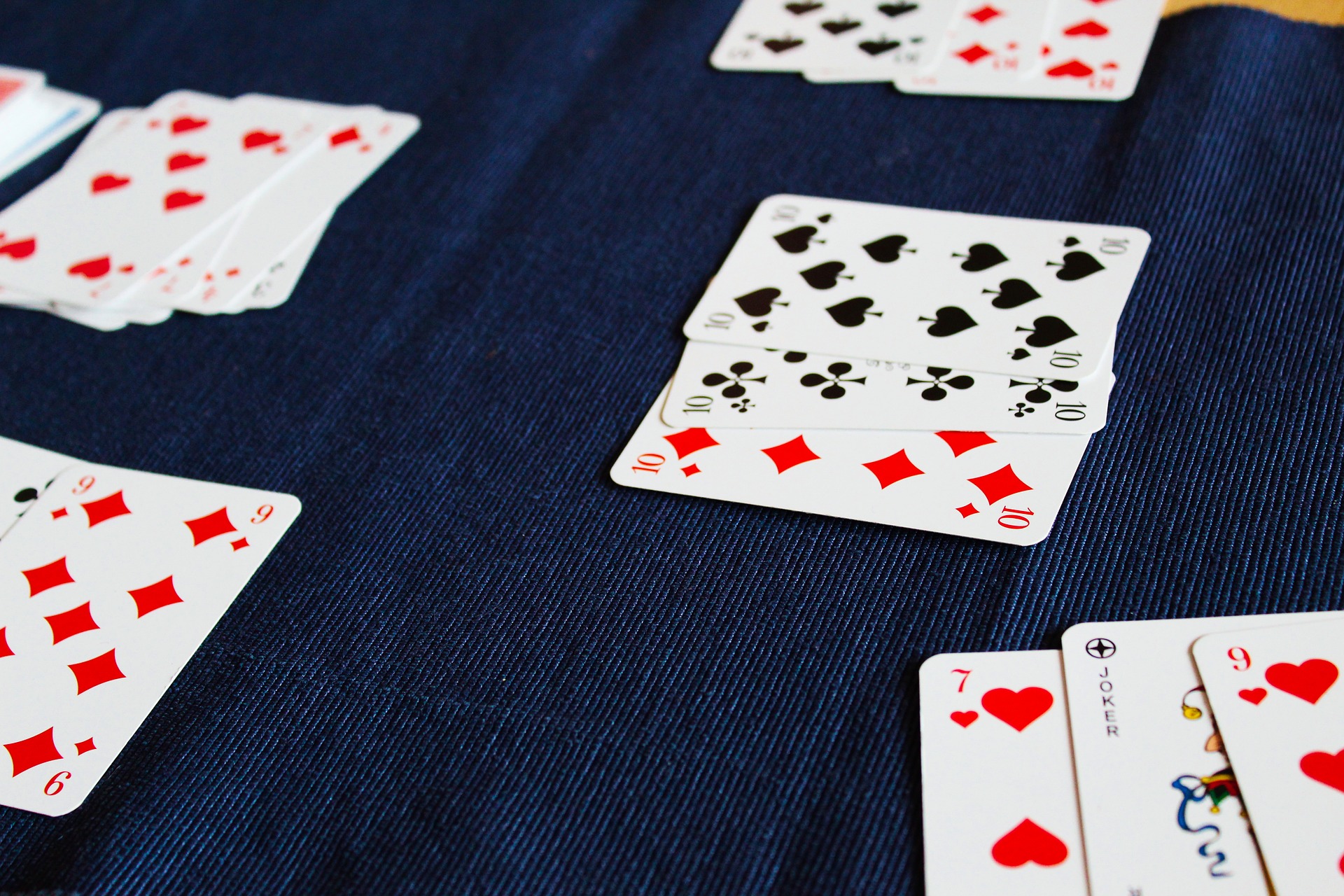 Rommé, Spiel, Anleitung und Bewertung auf Alle Brettspiele bei spielen.de